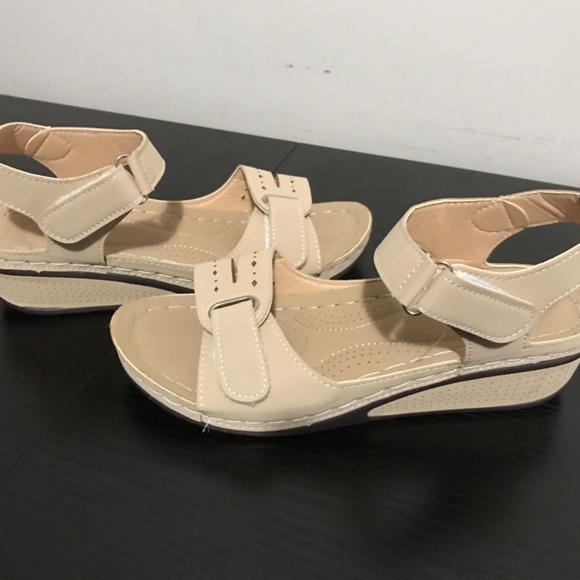 Sandals - Picture 5 of 7